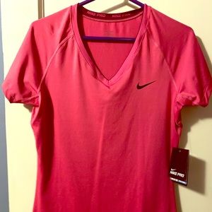 nike pro t-shirt